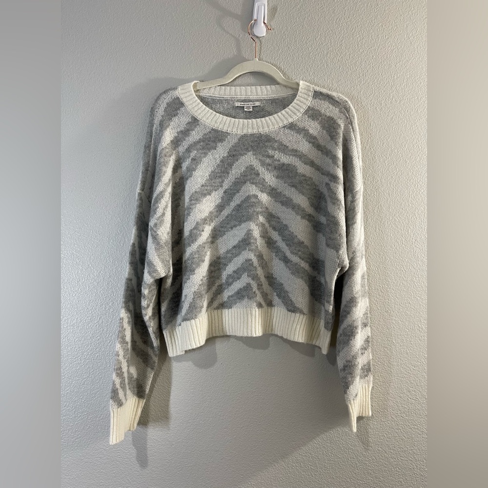 American Eagle Sweater Pullover Crop Wool Lightweight Print Cream Gray Women S